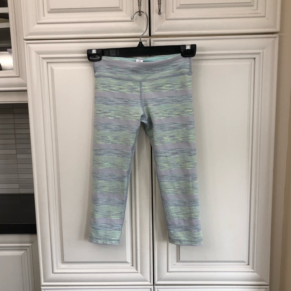 Ivivva by Lululemon girls crop leggings
